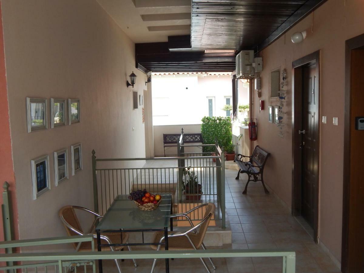 Kripis Studio Pefkochori Exterior foto